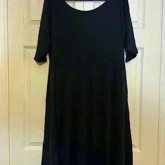 City Chic Plus Size L/20 Dress in Navy NWT - Picture 4 of 5
